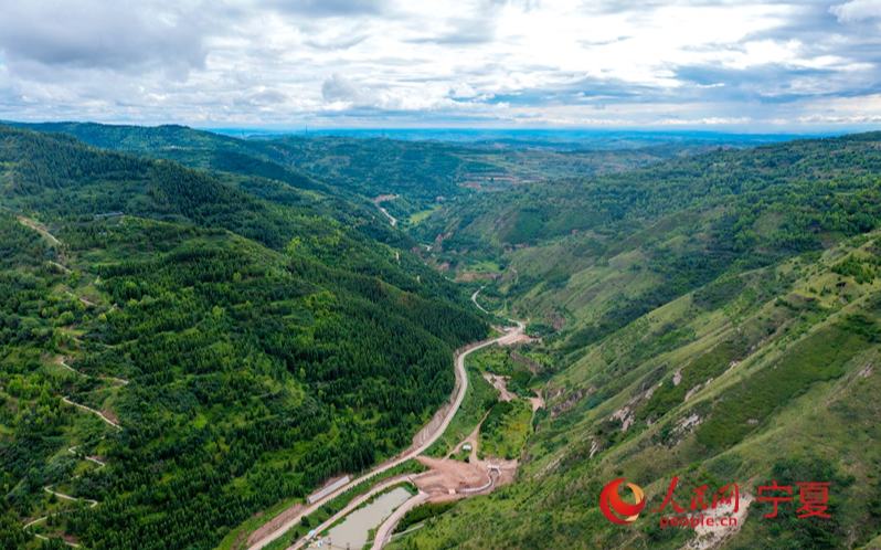 行进中国｜六盘山下：“四好农村路” 串起好生活